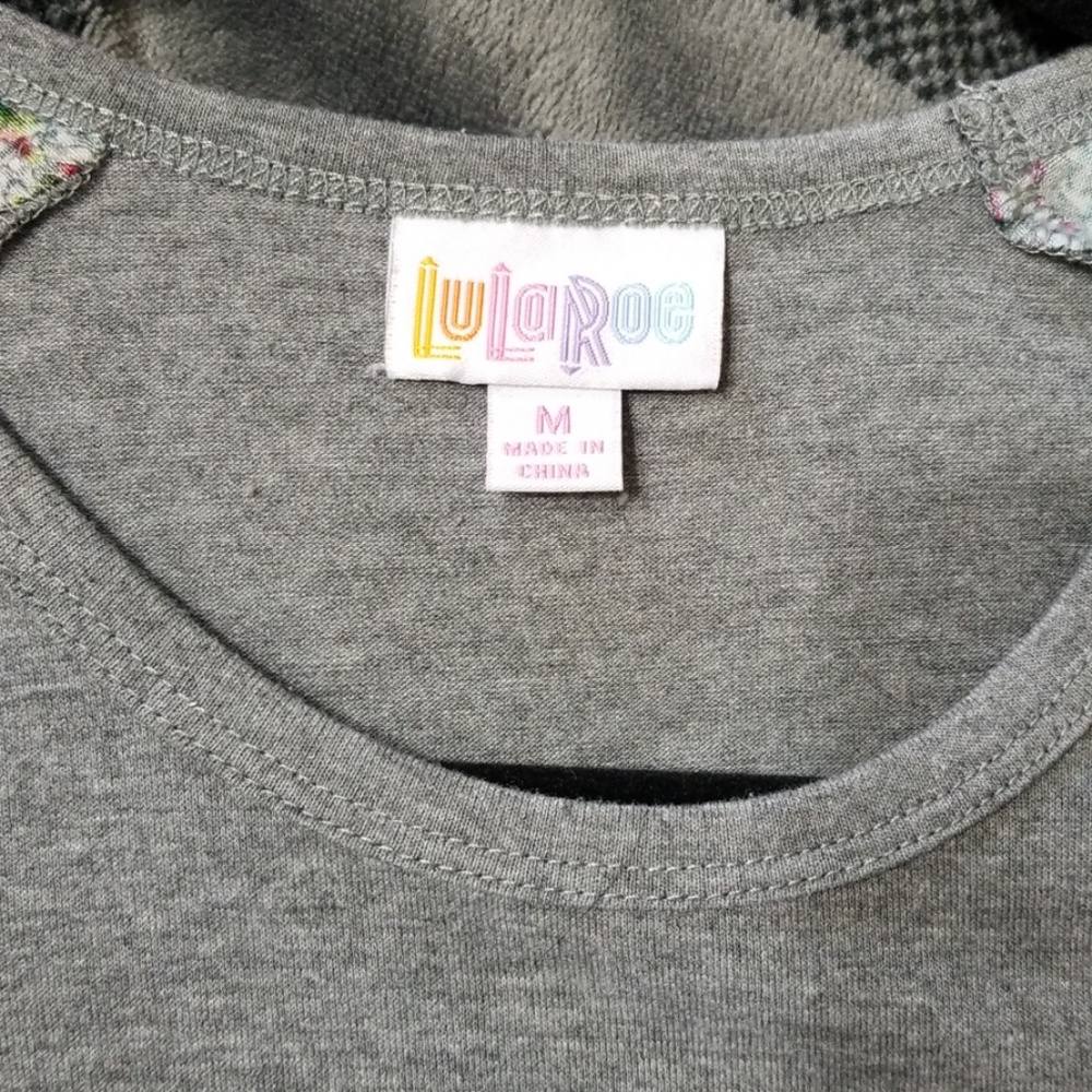 Lularoe Randy top - Picture 2 of 3